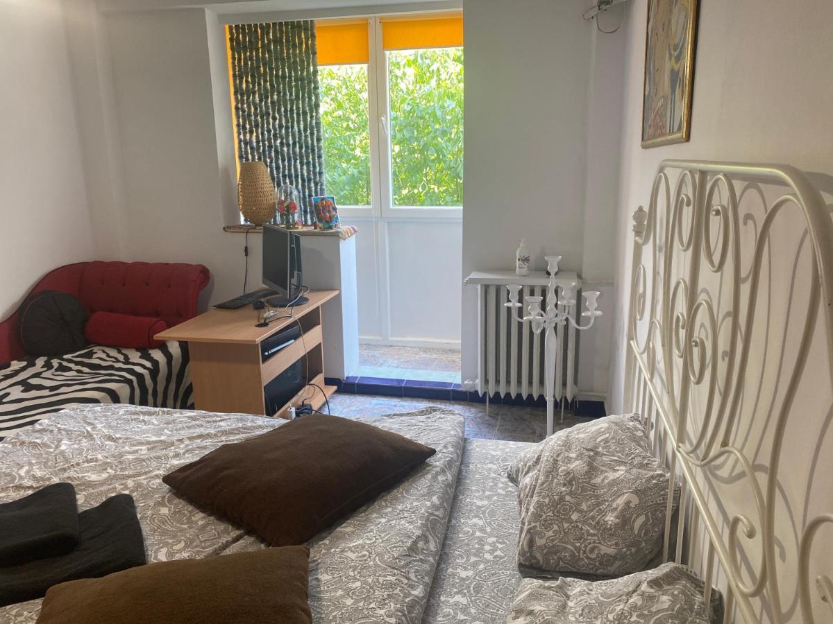 Piata Resita Host Apartman Bukarest Kültér fotó