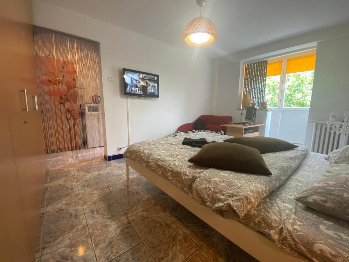 Piata Resita Host Apartman Bukarest Kültér fotó